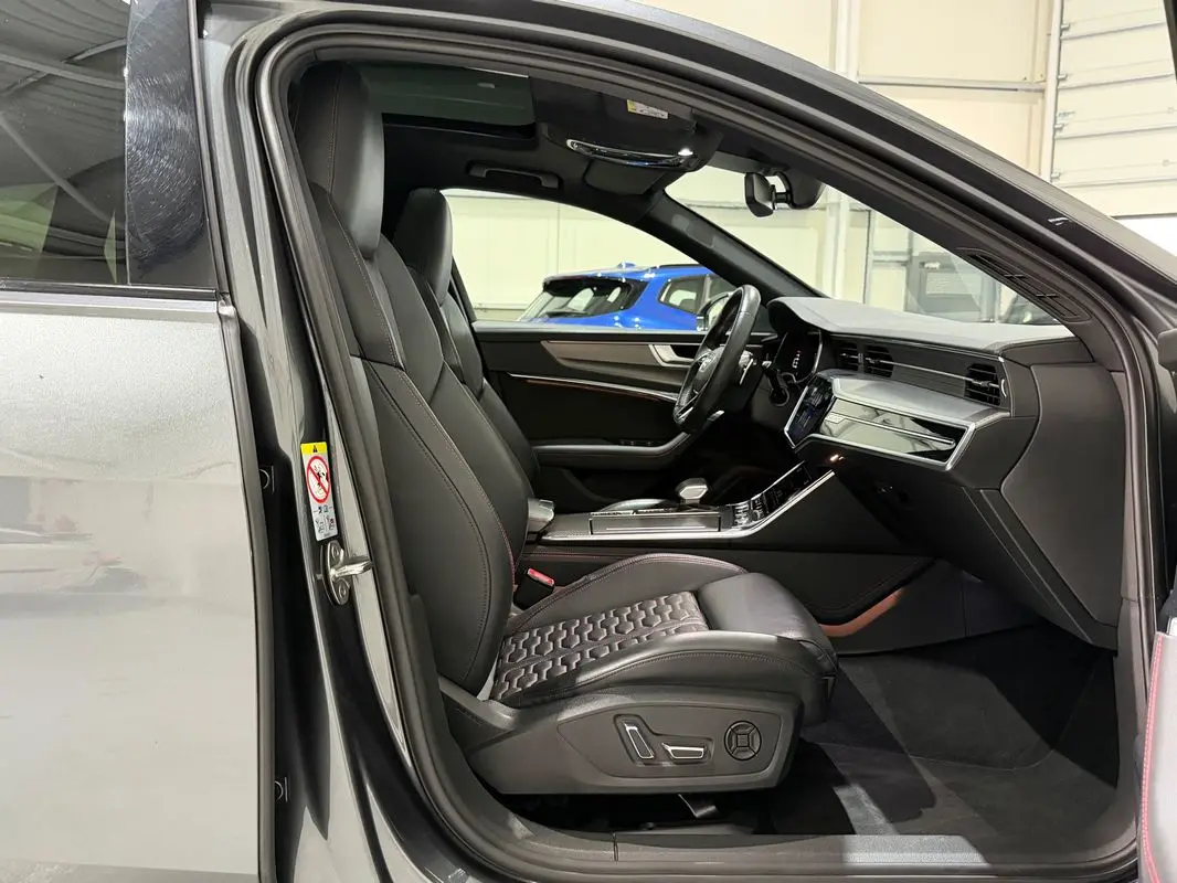 Audi RS6 4.0 TFSI quattro Tiptronic 39