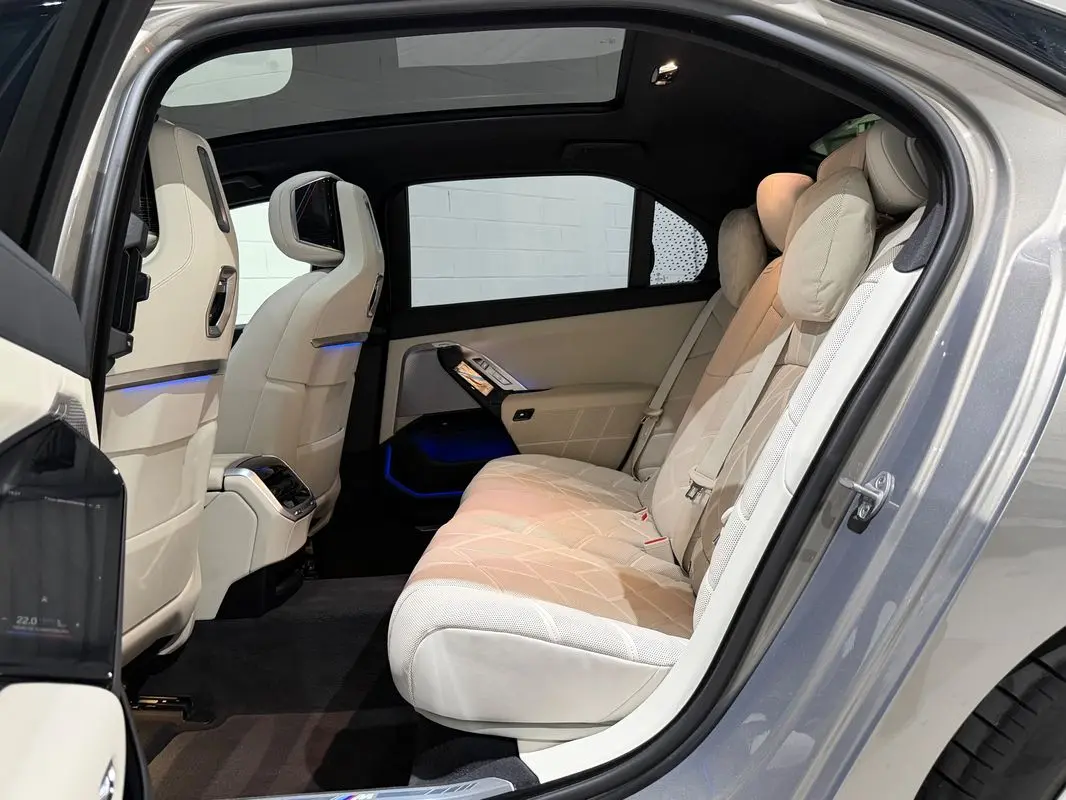 BMW 740 d xDrive Pack Desportivo M Pro 9