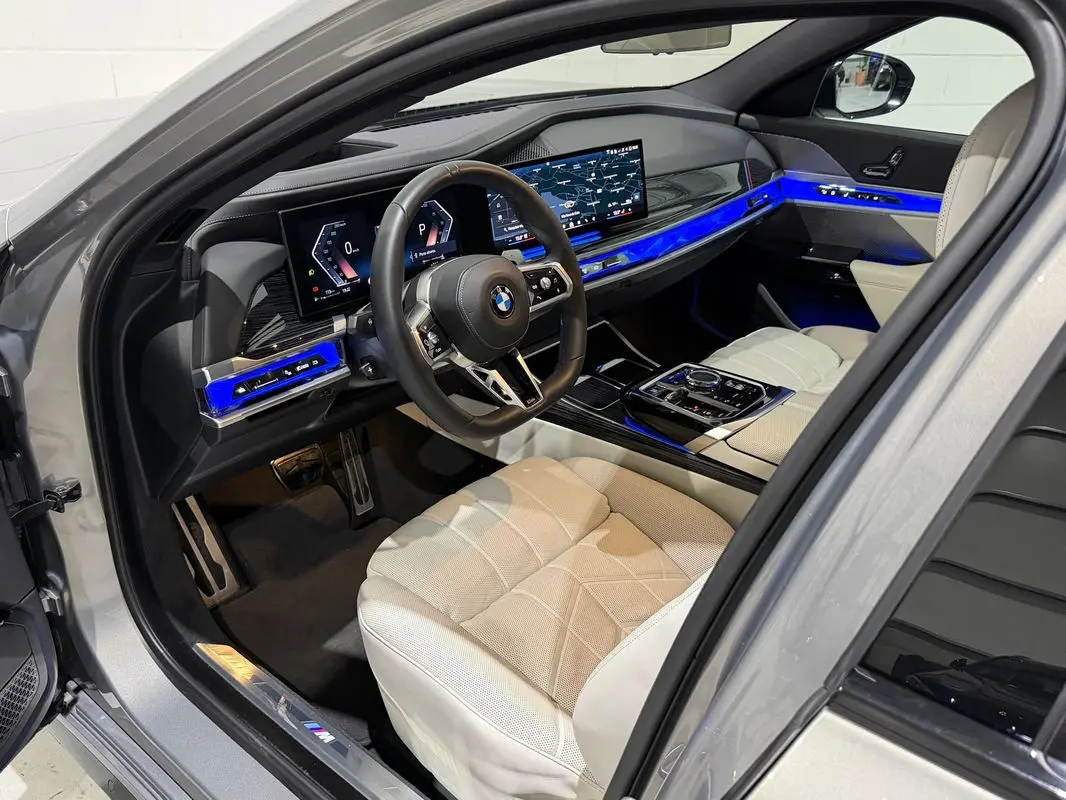 BMW 740 d xDrive Pack Desportivo M Pro 22