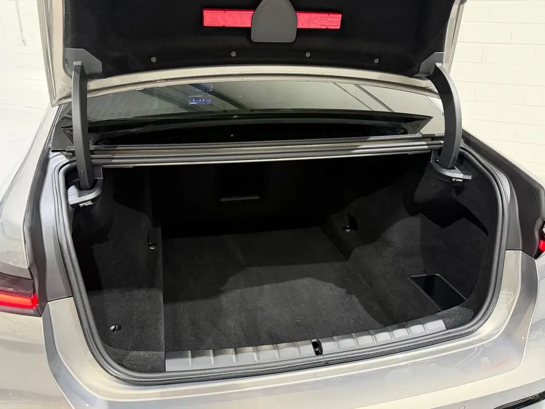 BMW 740 d xDrive Pack Desportivo M Pro 51