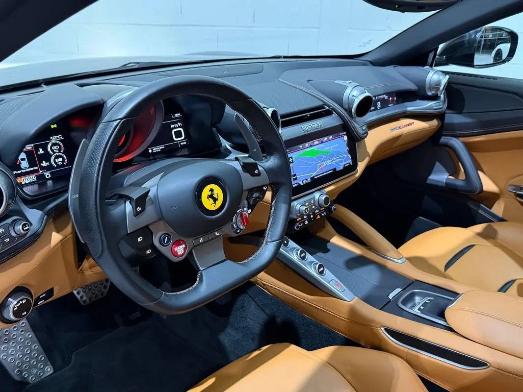 Ferrari GTC4 Lusso 24