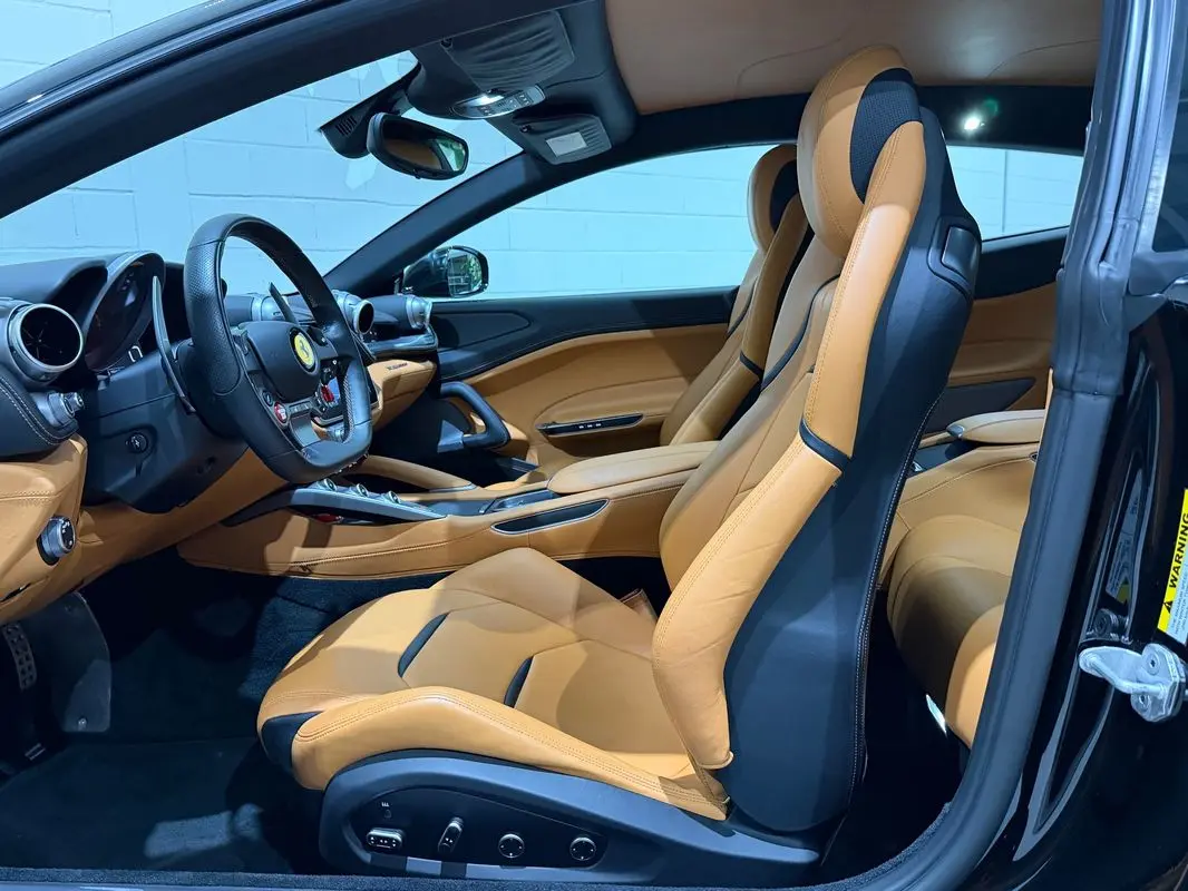 Ferrari GTC4 Lusso 25