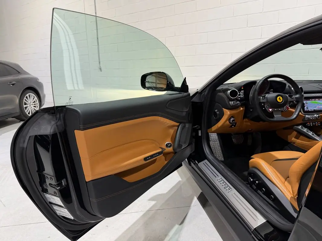 Ferrari GTC4 Lusso 27