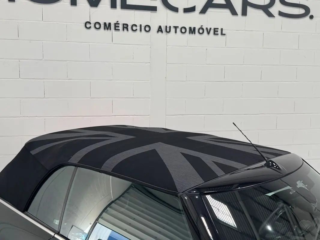 MINI Cabrio John Cooper Works 11