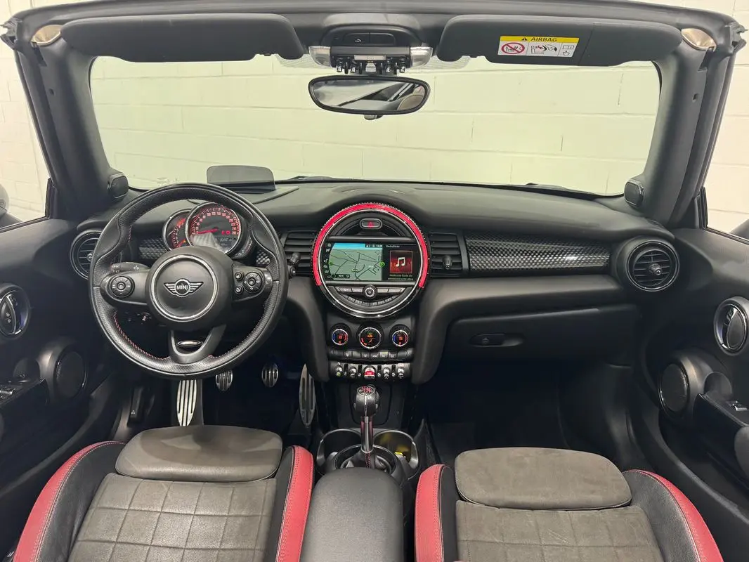 MINI Cabrio John Cooper Works 37