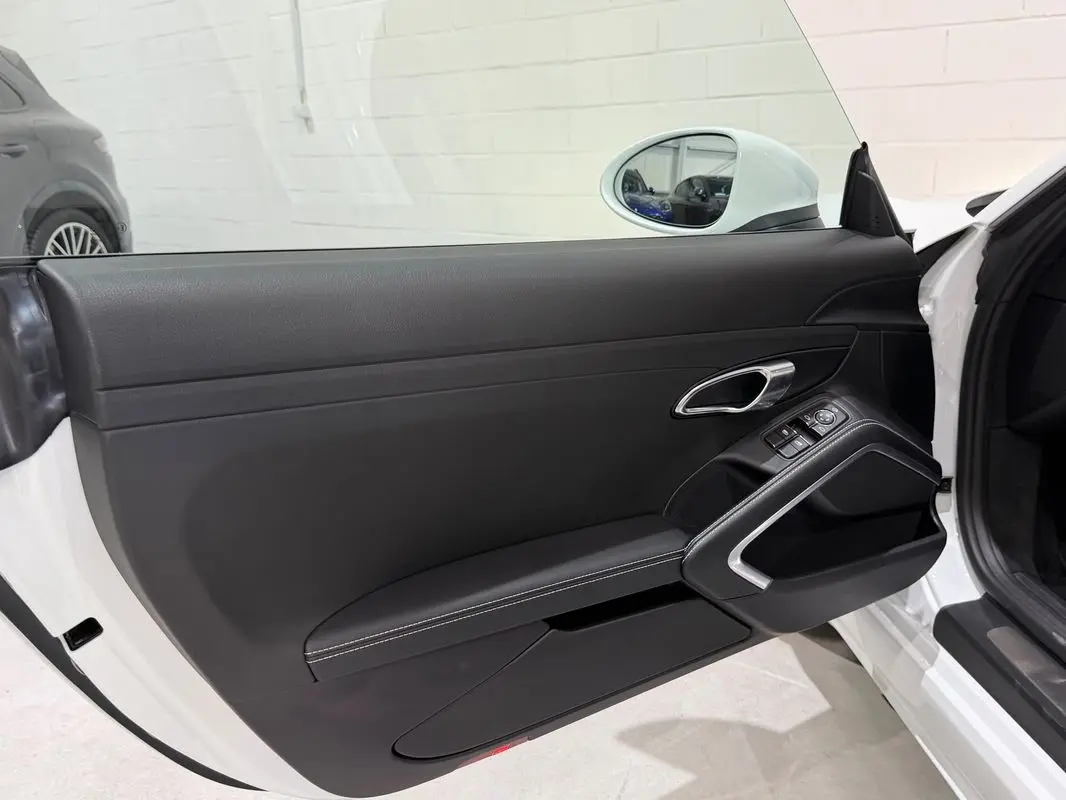 Porsche 718 Boxster Style Edition PDK 25