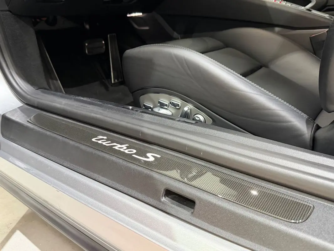 Porsche 911 (991) Turbo S 23