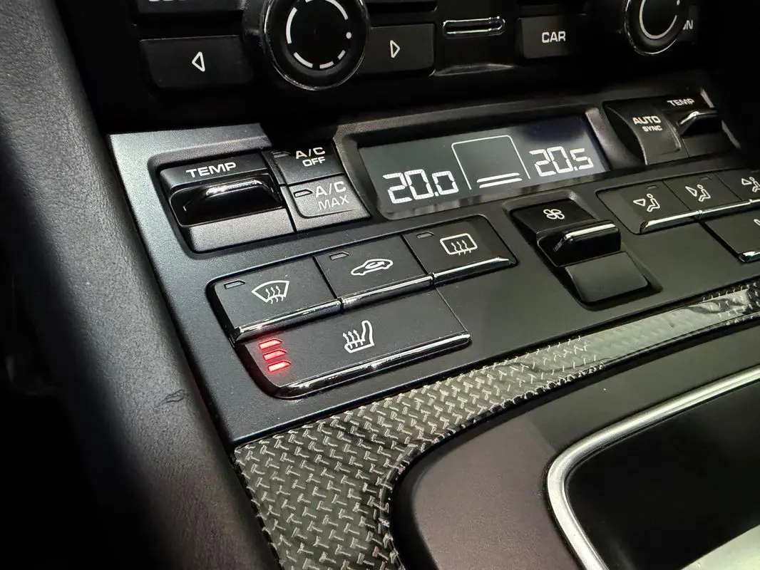 Porsche 911 (991) Turbo S 24