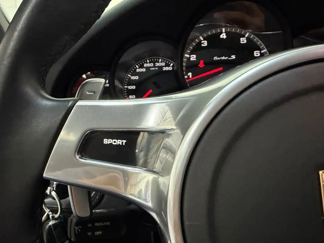 Porsche 911 (991) Turbo S 30