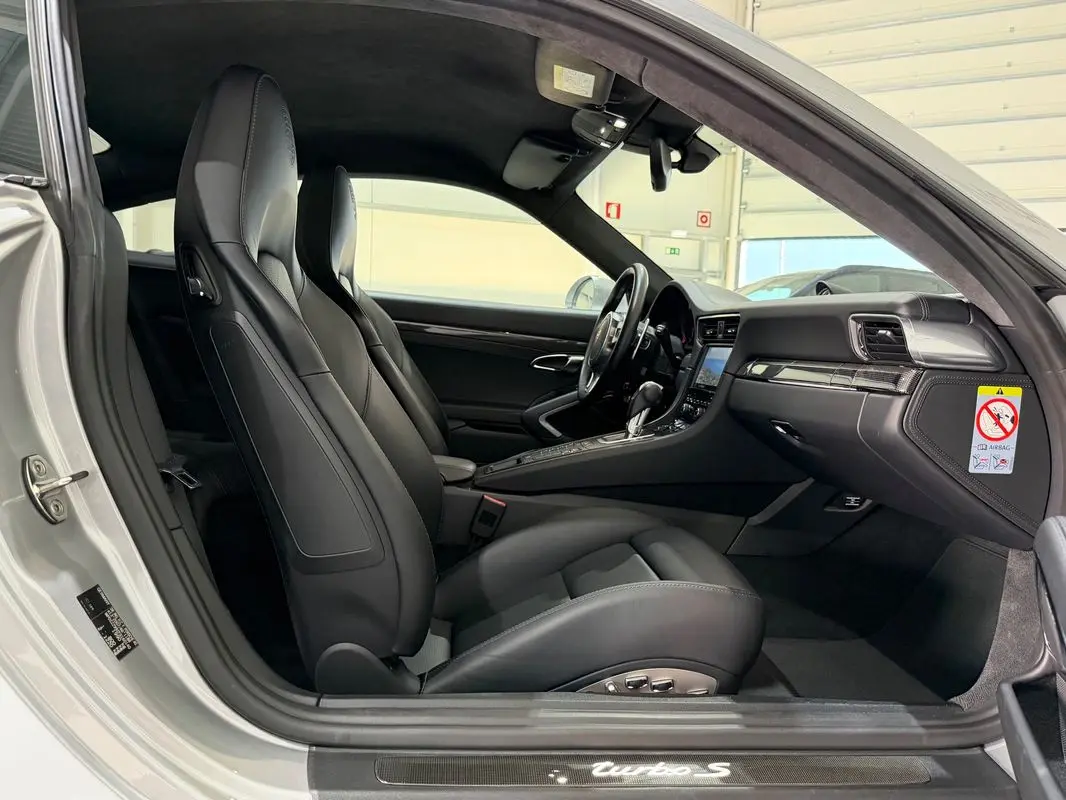 Porsche 911 (991) Turbo S 34