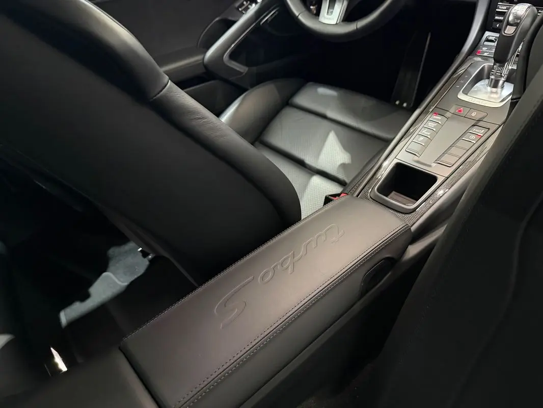 Porsche 911 (991) Turbo S 37