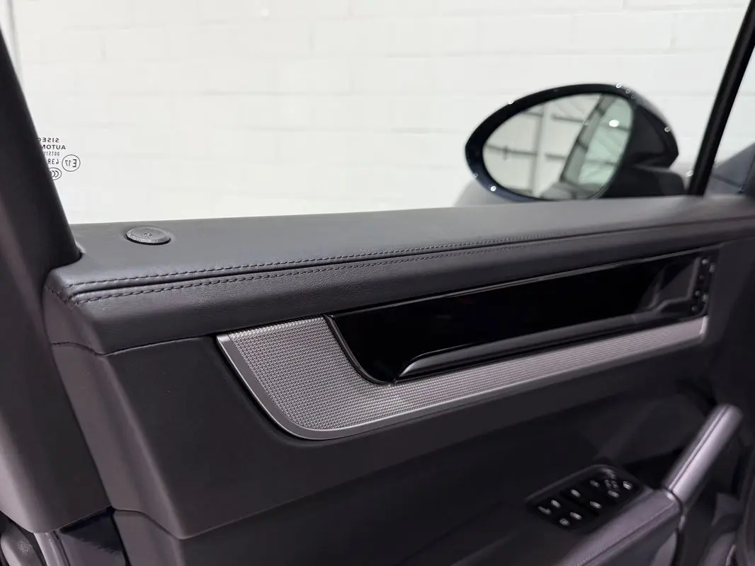 Porsche Cayenne E-Hybrid 23