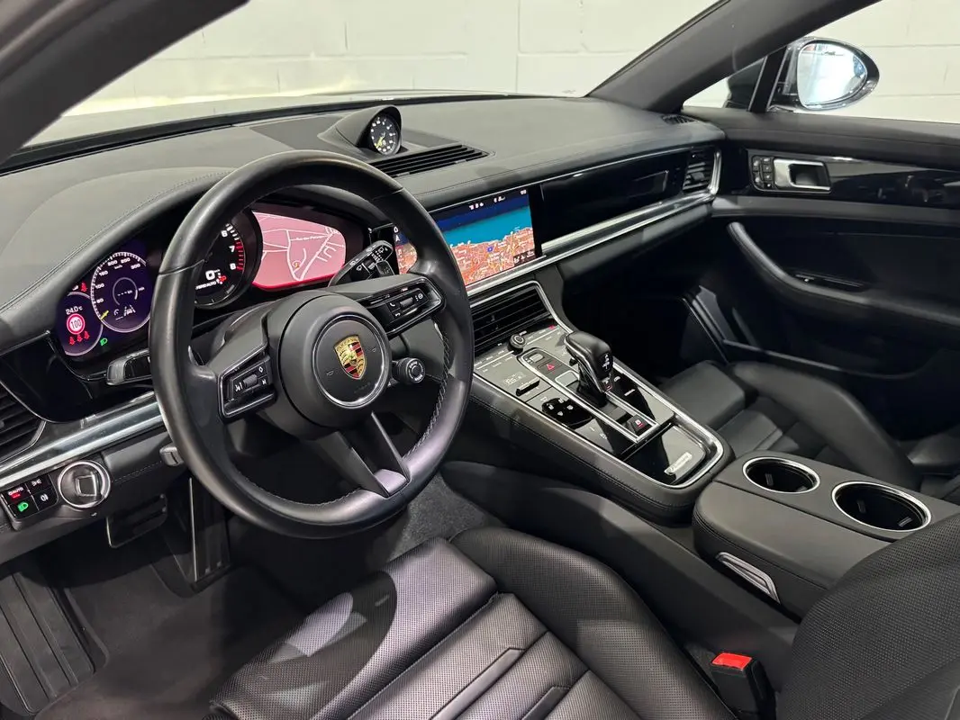 Porsche Panamera Sport Turismo 4 E-Hybrid 5