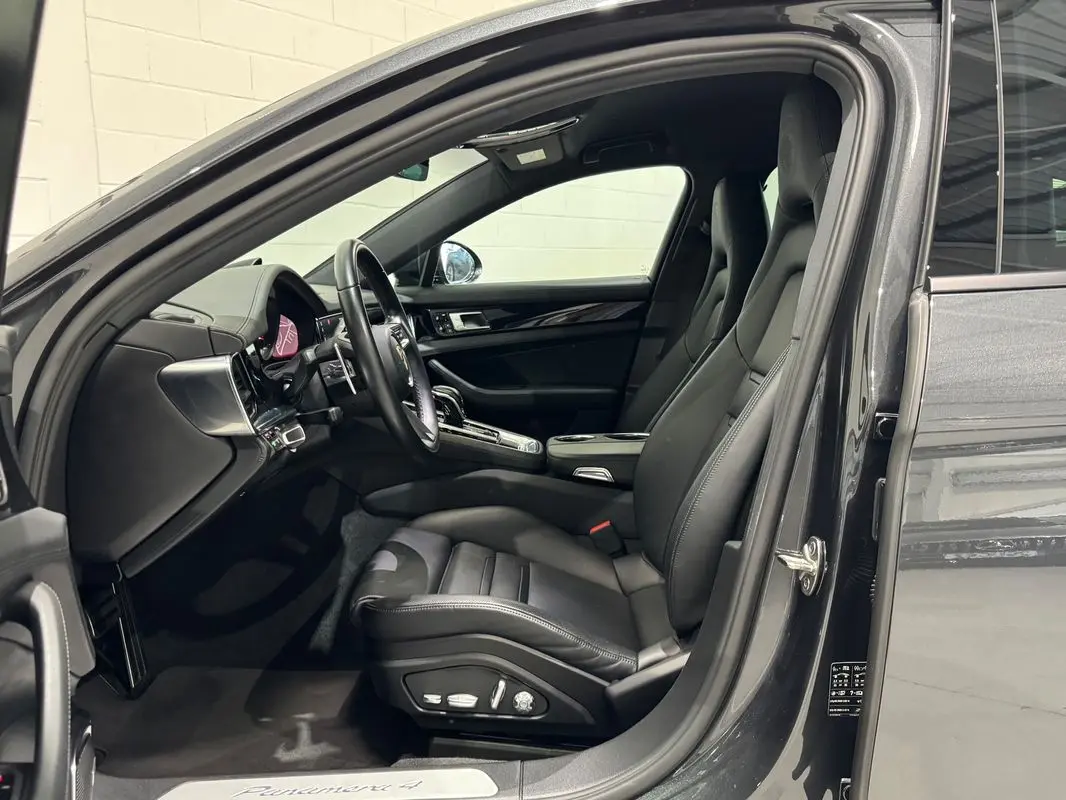 Porsche Panamera Sport Turismo 4 E-Hybrid 6