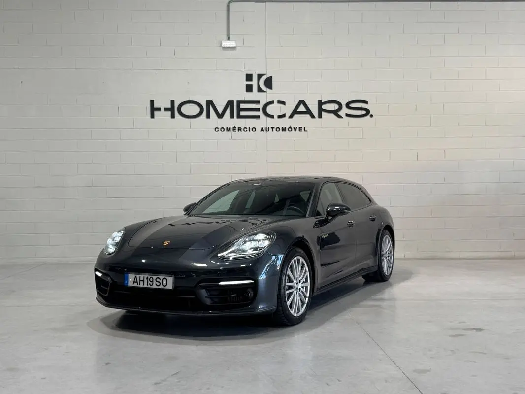 Porsche Panamera Sport Turismo 4 E-Hybrid 11