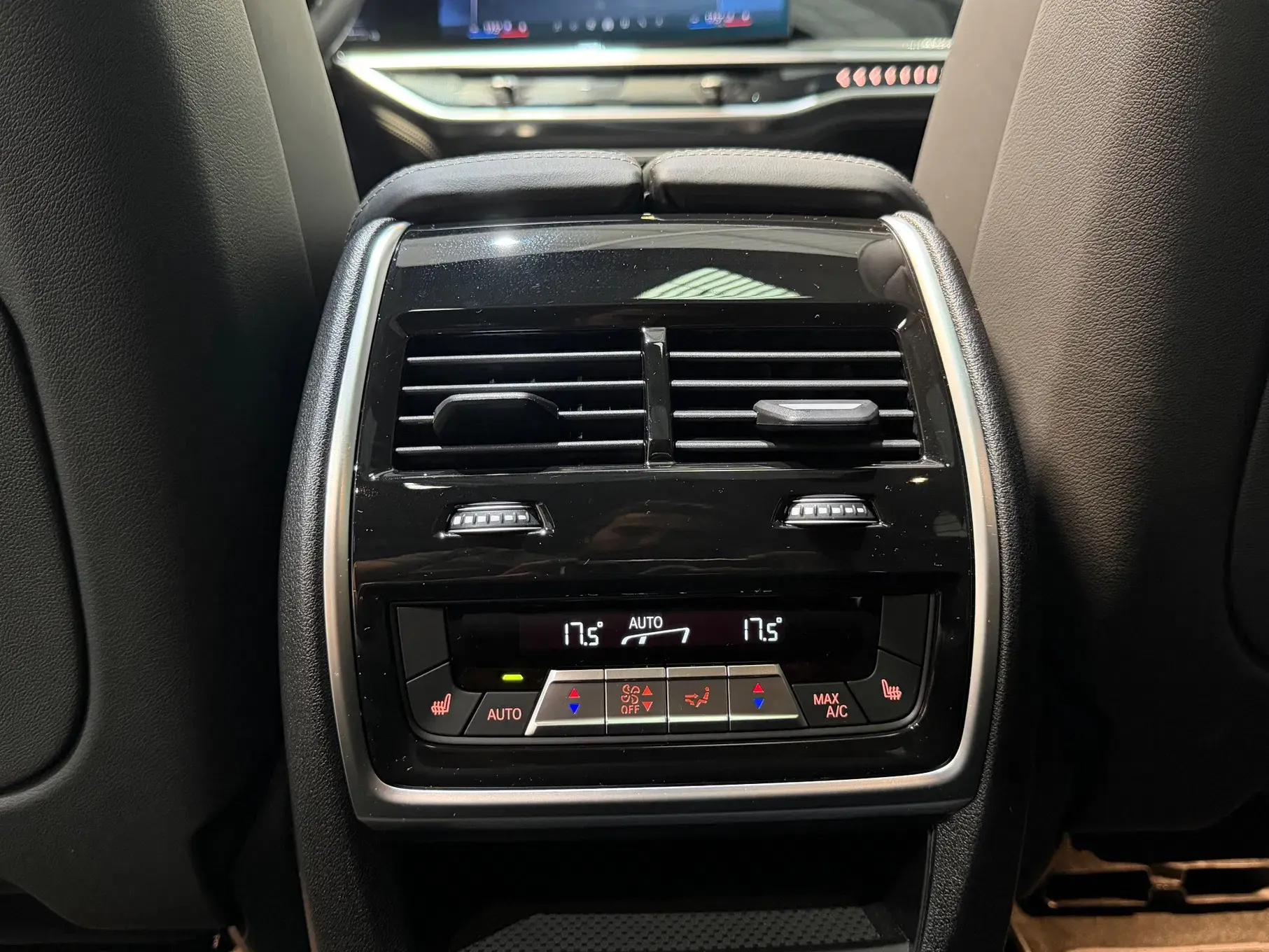 BMW X5 50 e xDrive Pack M Desportivo Pro 33