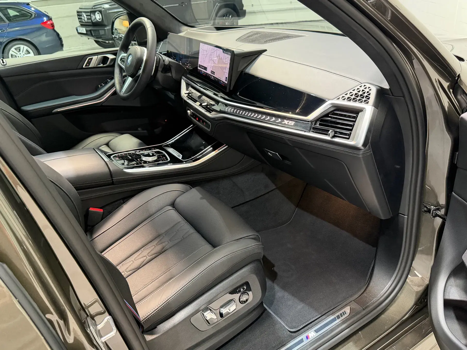 BMW X5 50 e xDrive Pack M Desportivo Pro 38