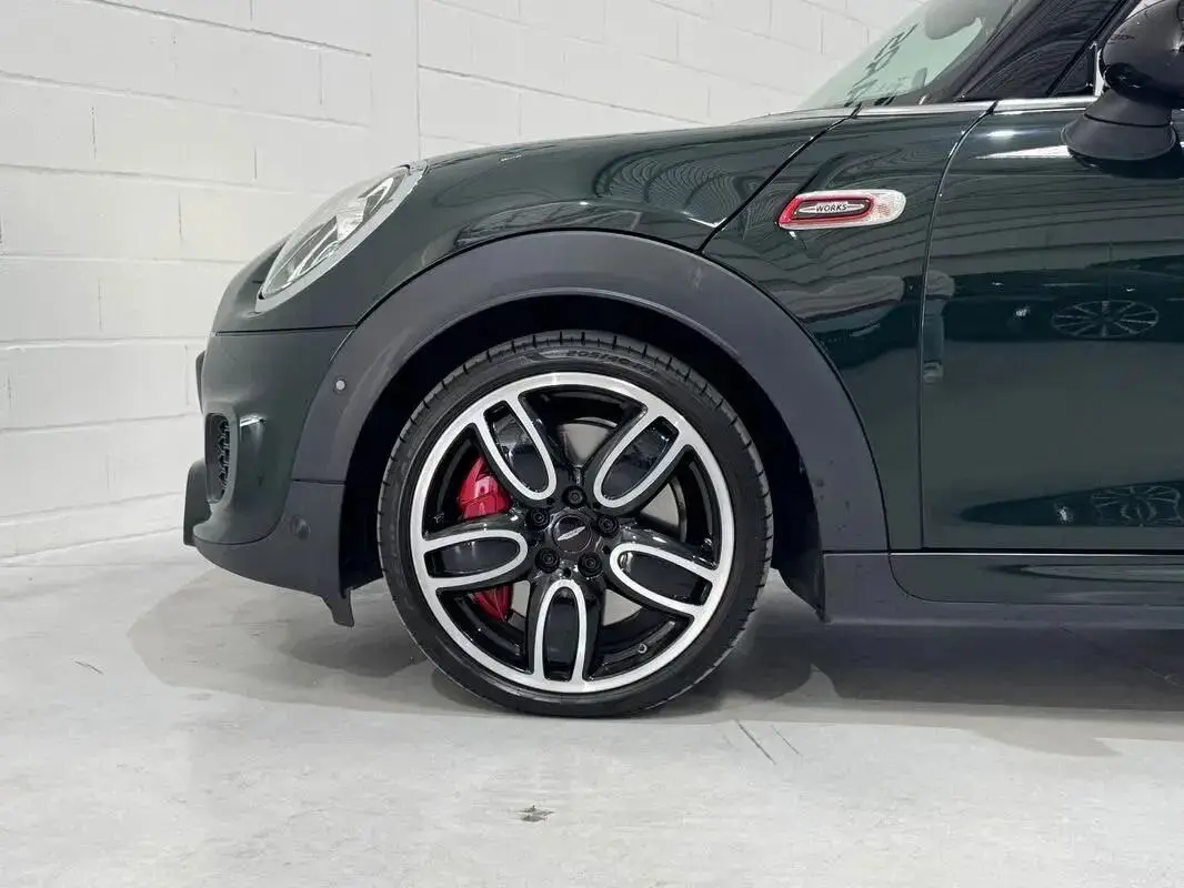 MINI Cabrio John Cooper Works 17