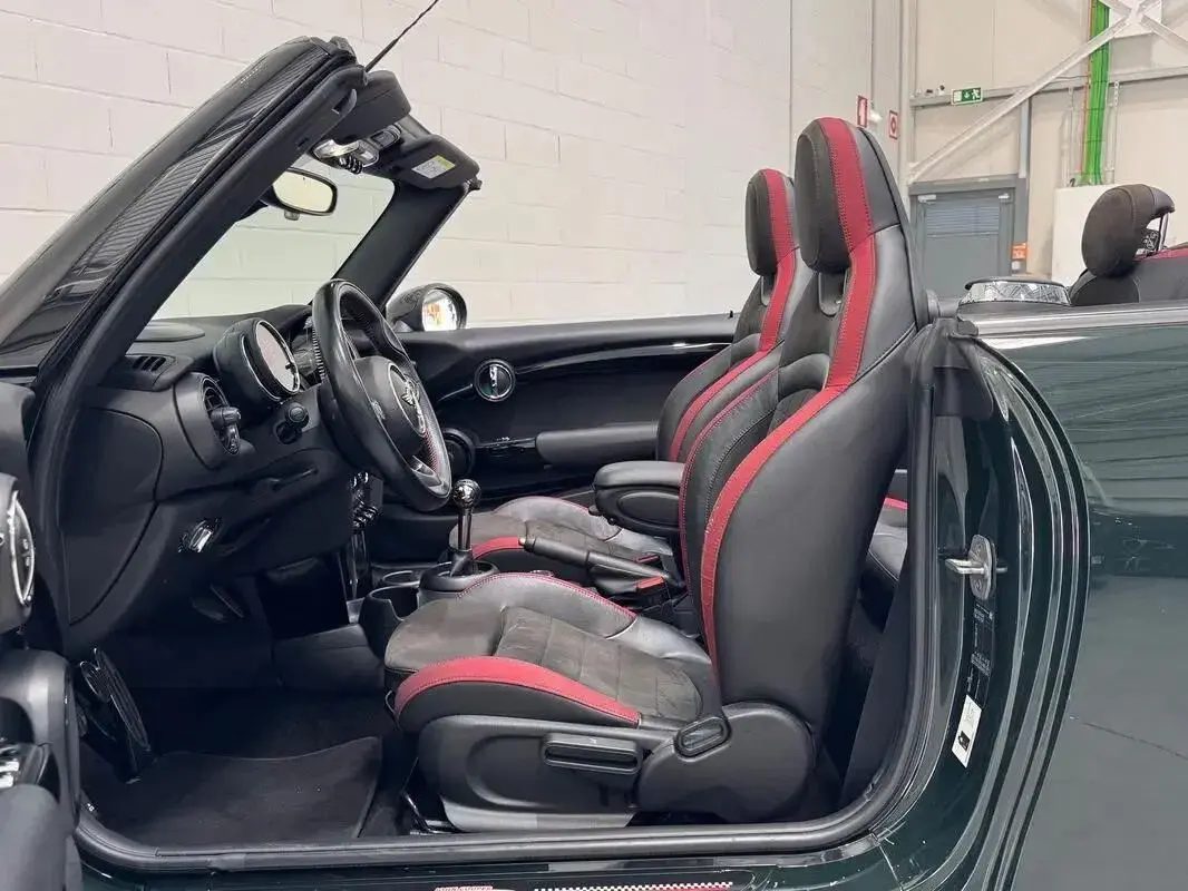 MINI Cabrio John Cooper Works 19