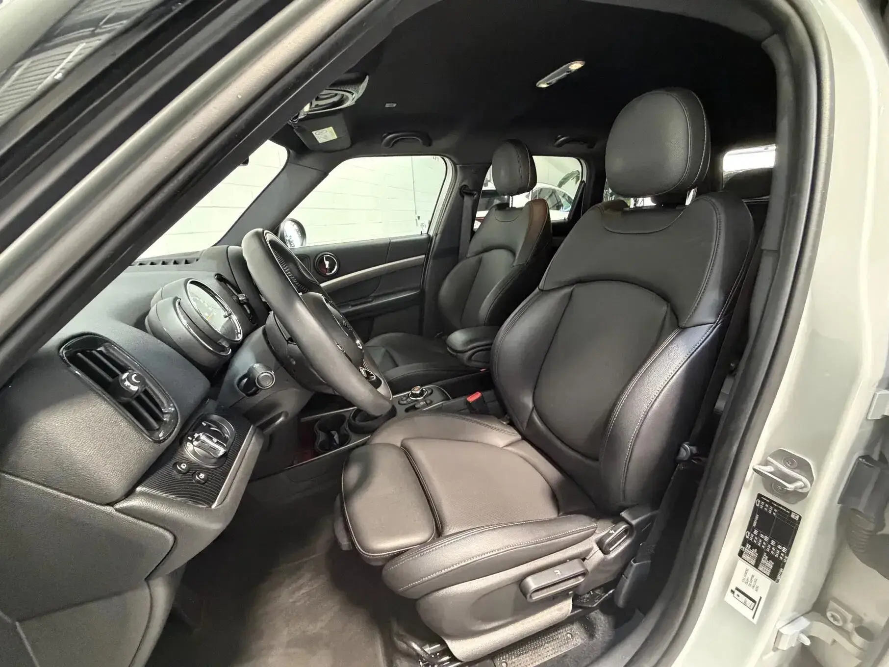 MINI Countryman Cooper D Yours Auto 38