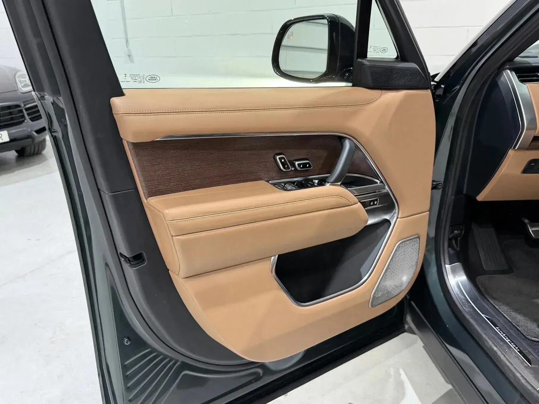 Land Rover Range Rover 3.0 P550e Autobiography 15