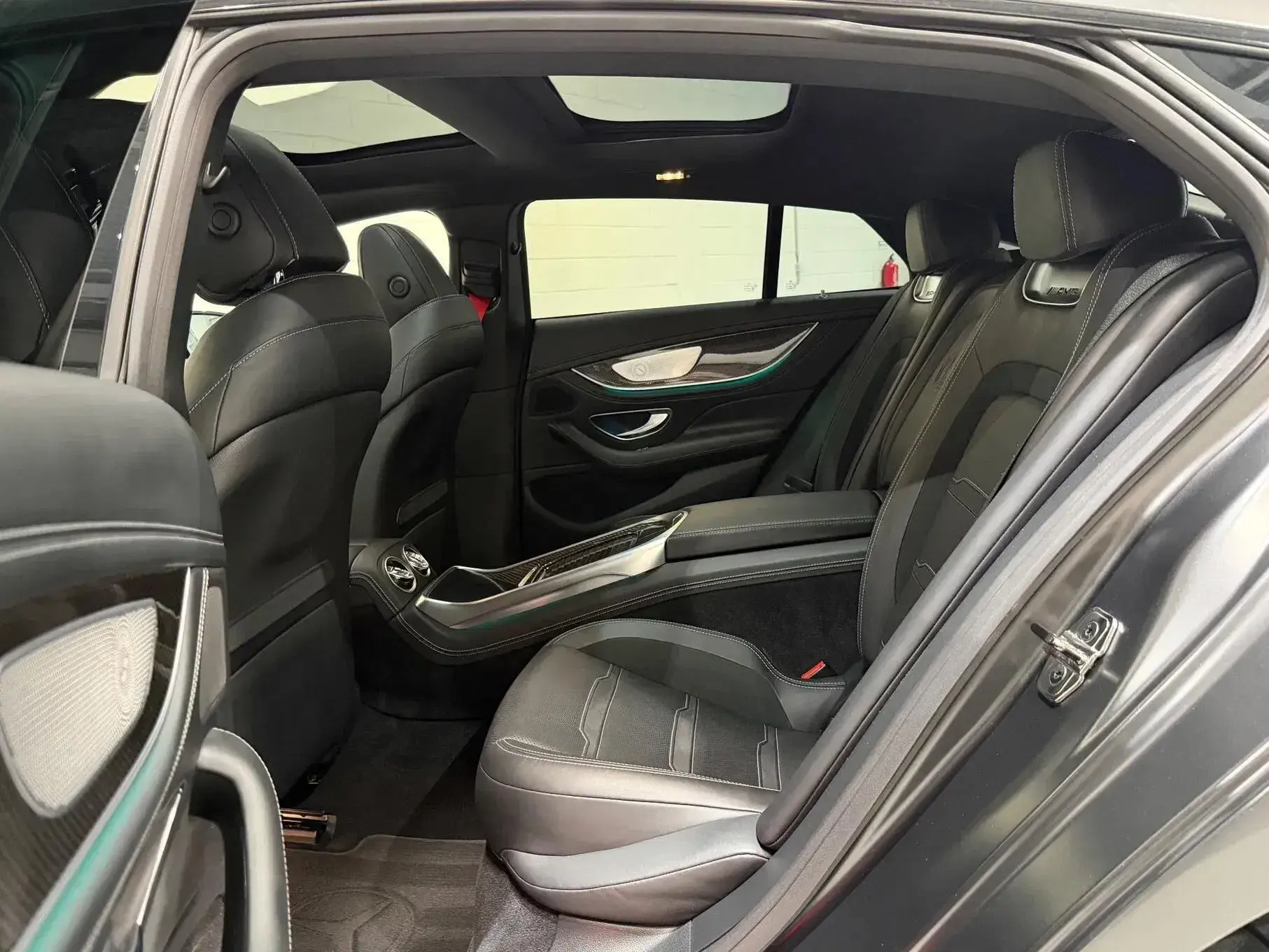 Mercedes-Benz AMG GT 63 S 4Matic+ 22