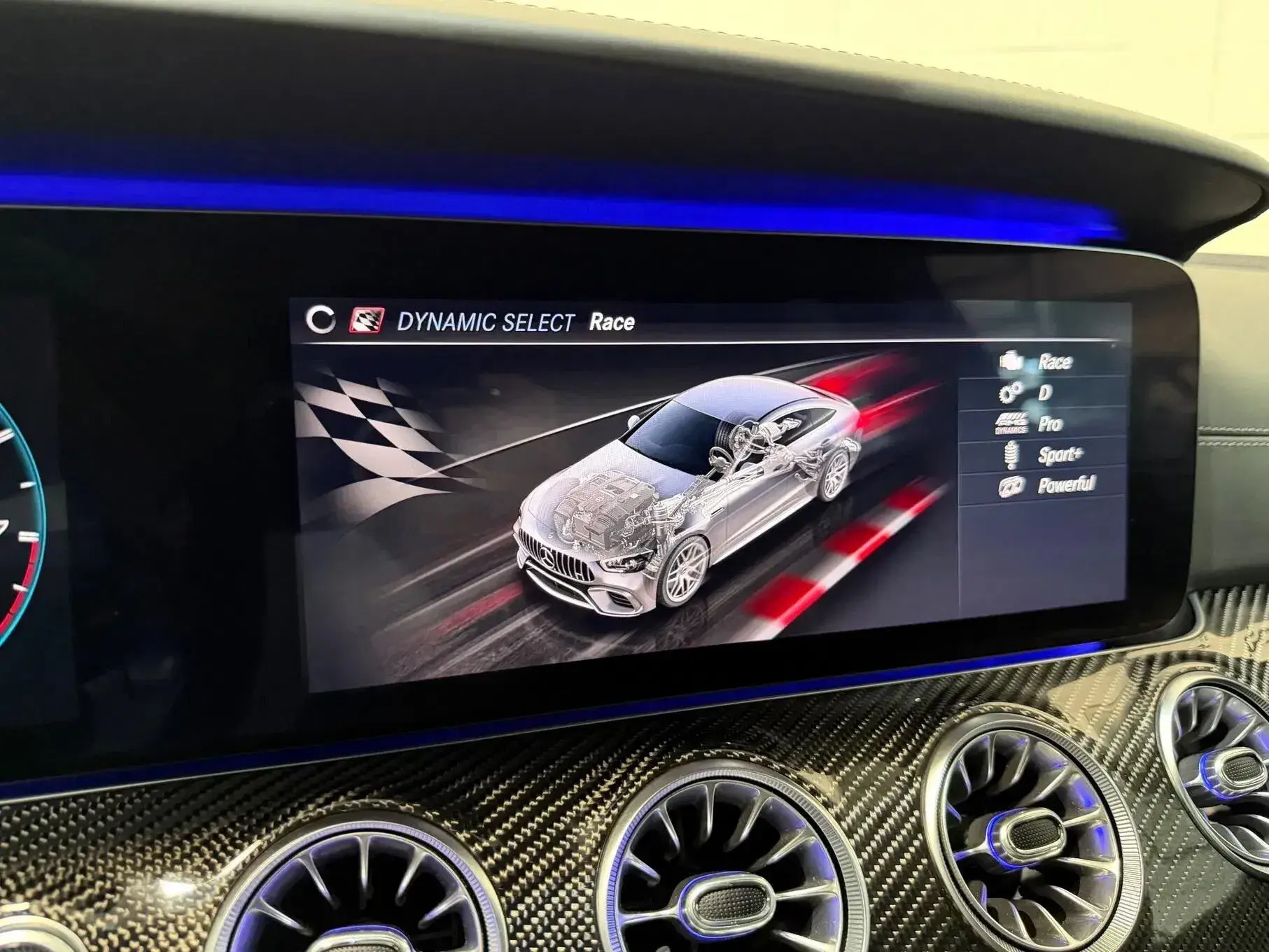 Mercedes-Benz AMG GT 63 S 4Matic+ 44