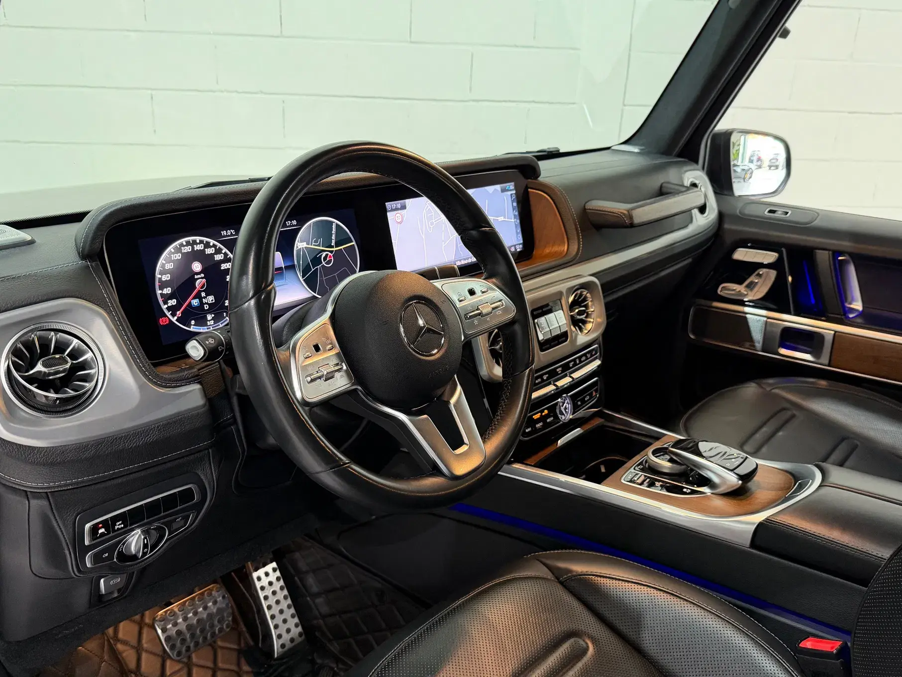 Mercedes-Benz G 500 AMG LINE 10