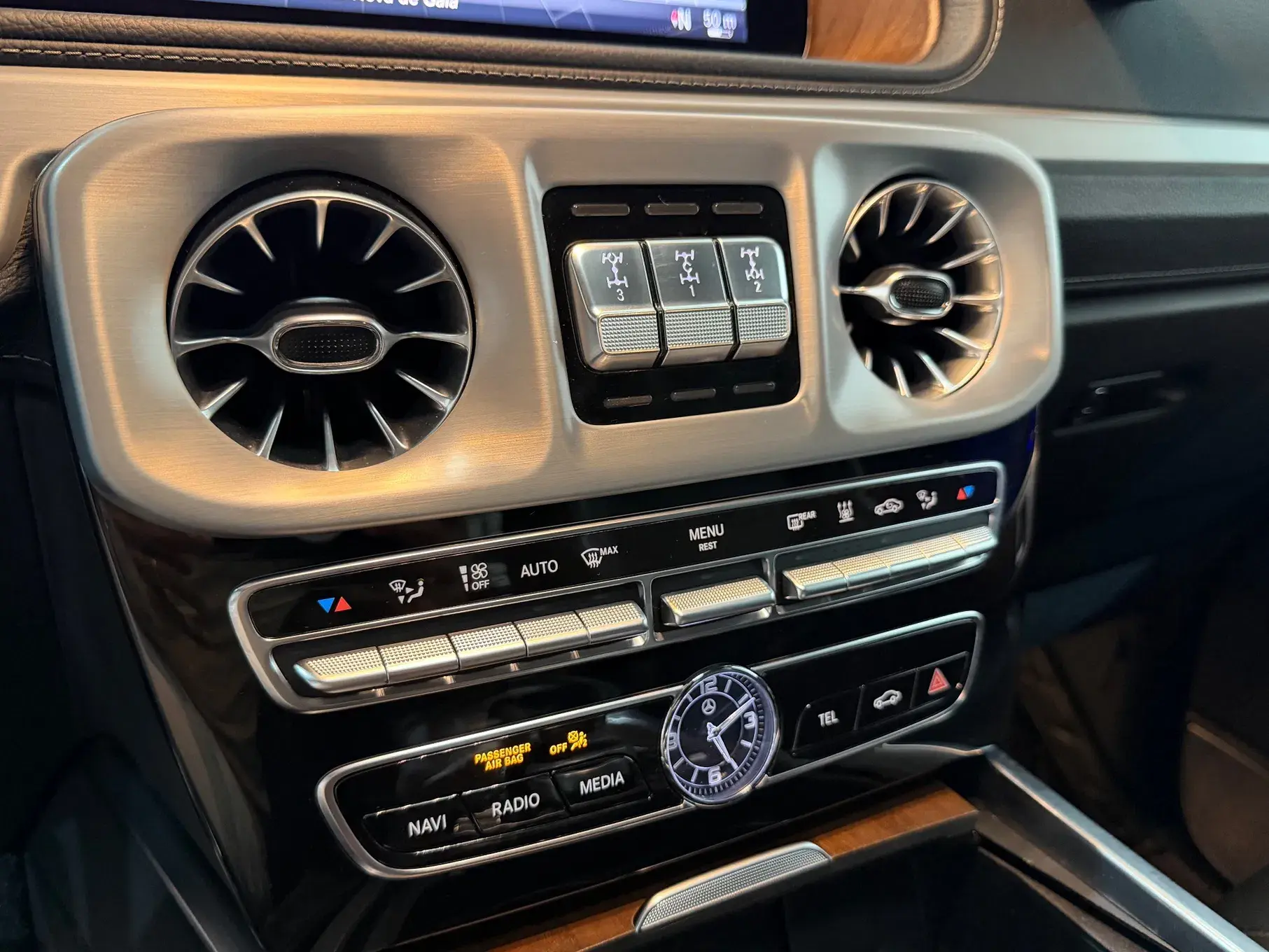 Mercedes-Benz G 500 AMG LINE 27