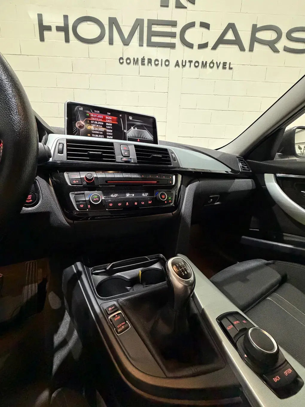 BMW 318 d Line Sport 2