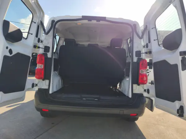 Opel Vivaro L2H2 9 LUGARES 5