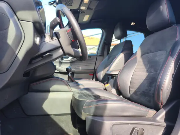 Ford Kuga 1.5 EcoBoost ST-Line X 7