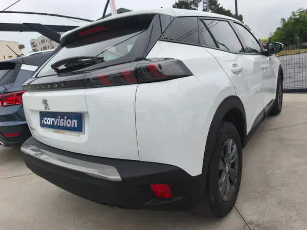 Peugeot 2008 1.2 PureTech Active Pack 14