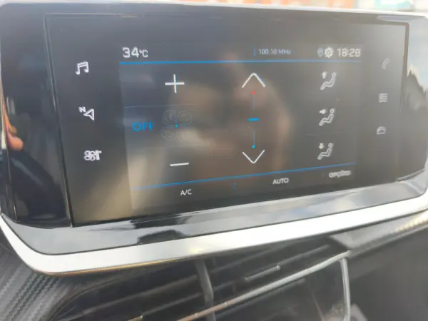 Peugeot 2008 1.5 BlueHDi Allure Pack EAT8 15
