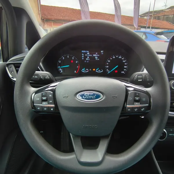 Ford Fiesta 1.1 Ti-VCT Business 13