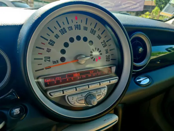 MINI 5 Portas John Cooper Works Jon Cooper Works 25