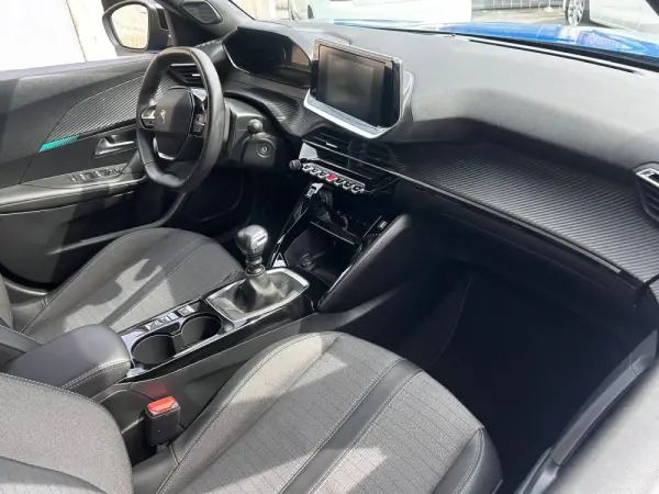 Peugeot 2008 1.2 PureTech Allure Pack 9