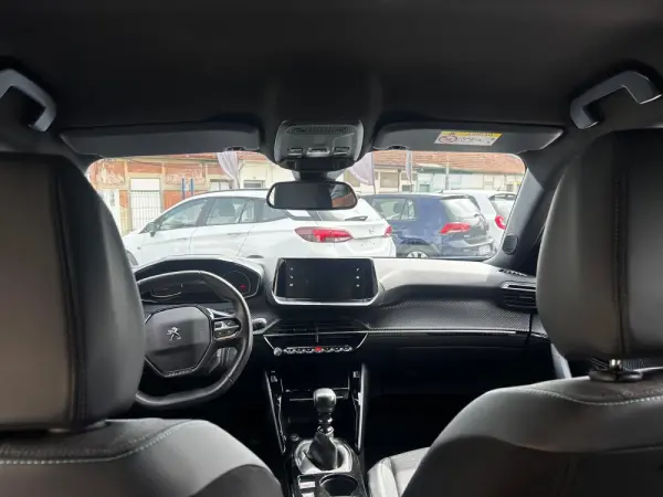 Peugeot 2008 1.2 PureTech Allure Pack 10