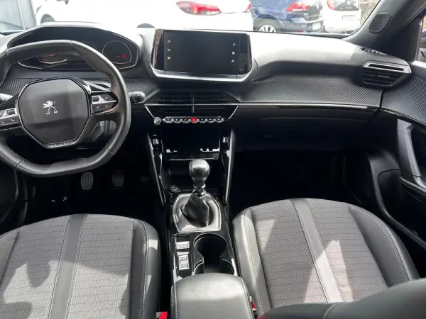 Peugeot 2008 1.2 PureTech Allure Pack 14
