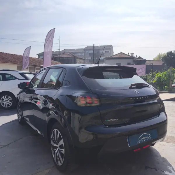 Peugeot e-208 50 kWh Active Pack 5