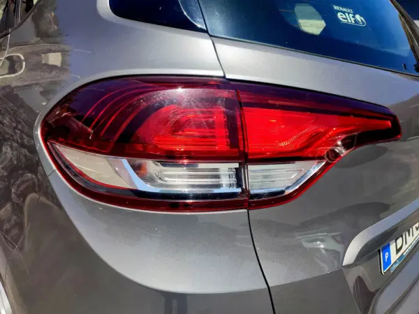 Renault Scénic Hybrid intense 11