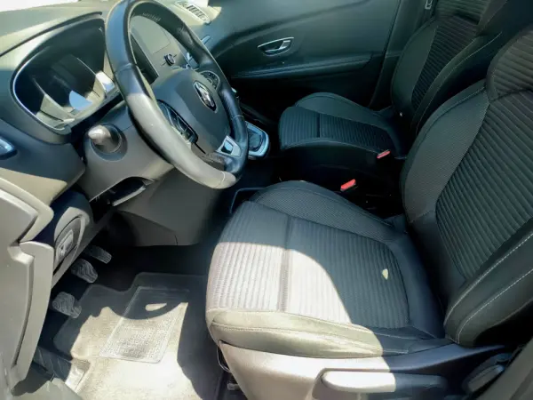 Renault Scénic Hybrid intense 18