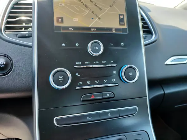 Renault Scénic Hybrid intense 29