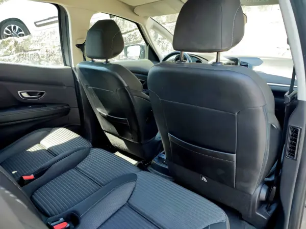 Renault Scénic Hybrid intense 39