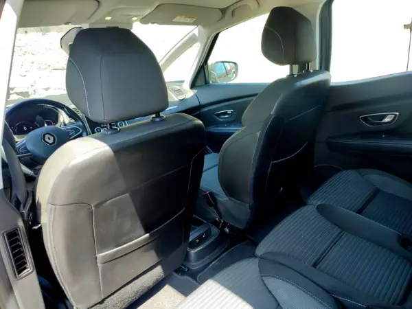 Renault Scénic Hybrid intense 43