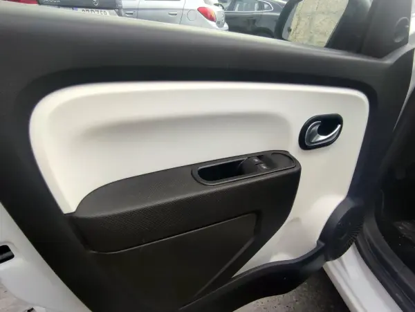 Renault Twingo SCe 75 LIMITED 13