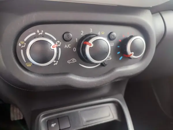 Renault Twingo SCe 75 LIMITED 23