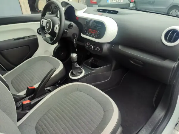 Renault Twingo SCe 75 LIMITED 29