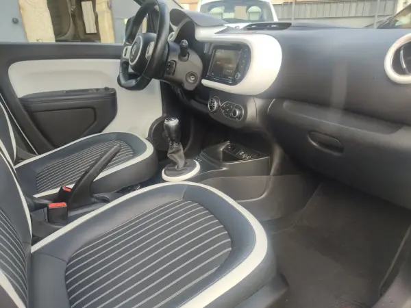Renault Twingo ENERGY TCe 90 Intens 10
