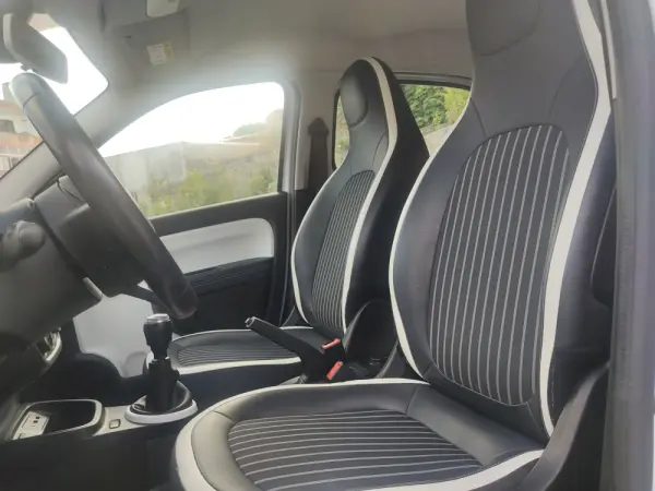 Renault Twingo ENERGY TCe 90 Intens 13